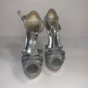 Steve Madden Cirkus Silver platform heels in 7.5 M